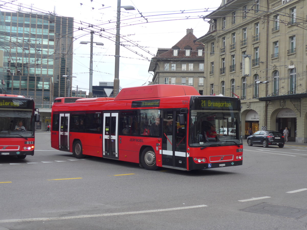(196'581) - Bernmobil, Bern - Nr. 121/BE 624'121 - Volvo am 3. September 2018 beim Bahnhof Bern