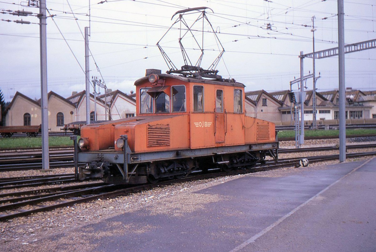 Alte Triebfahrzeuge in Langenthal (Oberaargau - Jura - Bahn OJB): Ge4/4 56 aus dem Jahr 1917 fr Rollschemelzge nach Melchnau (heute Betrieb eingestellt); 280 PS. 26.April 1970.