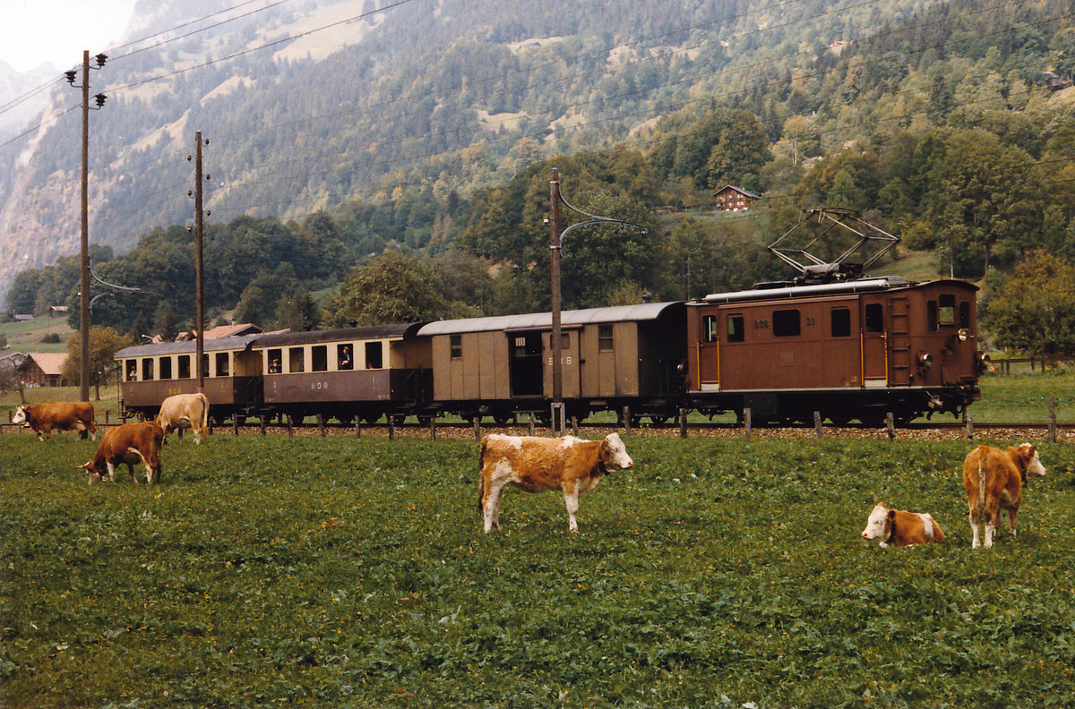 BOB: Sonderzug mit der HGe 3/3 29 auf der Fahrt nach Grindelwald im Oktober 1985.
Foto: Walter Ruetsch 