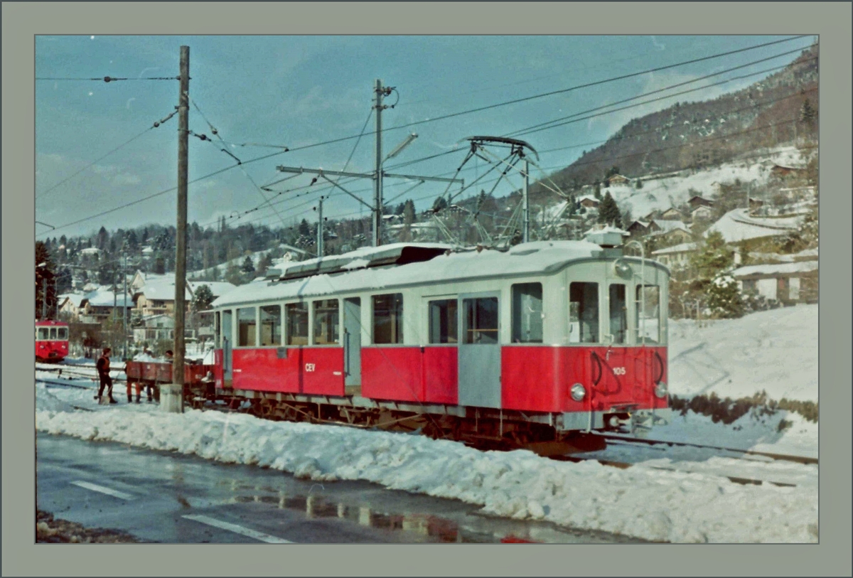 Der CEV BDe 4/4 105 im Schneerumeinsatz in Blonay. 
(Gescanntes Bild/Negativ)
Winter 1986/87