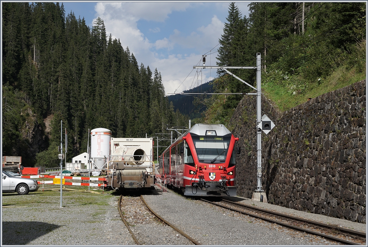 Der RhB ABe 4/12 3510 erreicht als Regionalzug 1837 Davos Monstein.
12. Sept. 2016