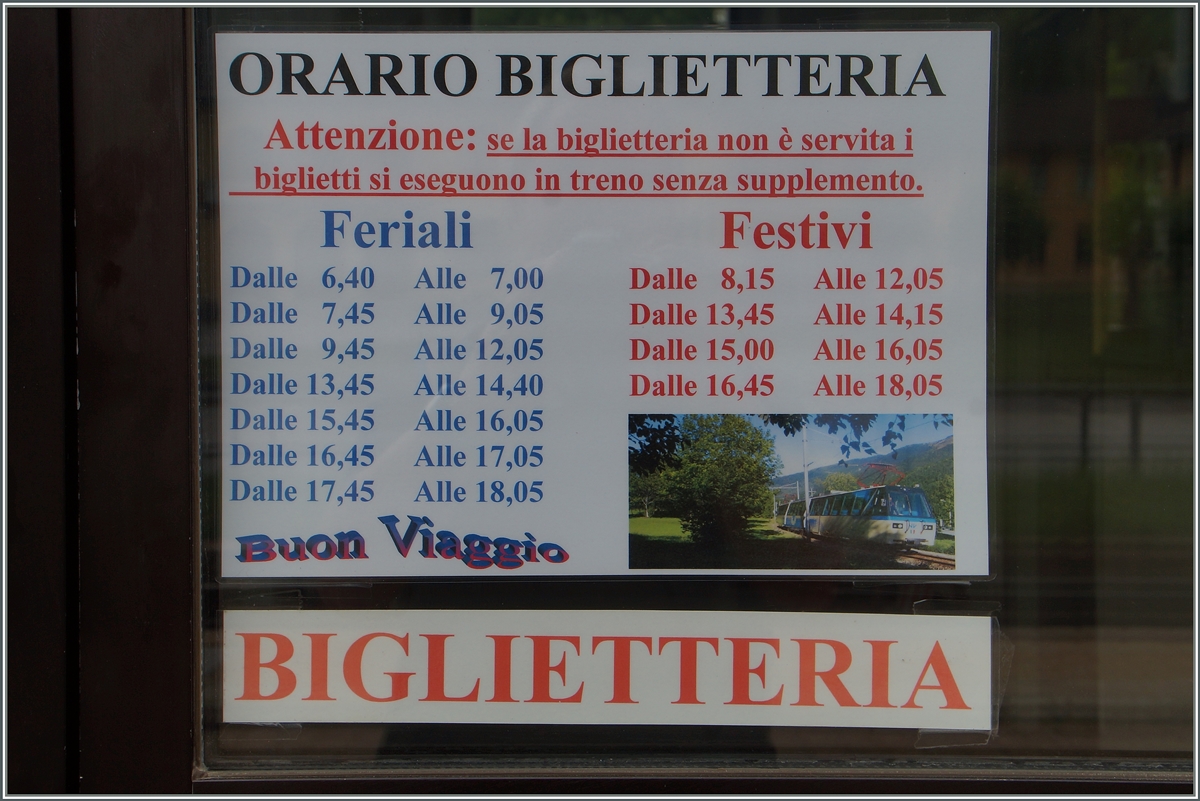 Die Öffnungszeiten des SSIF Bahnhofs von Druogno an der Strecke Domodossola - Re - Locarno.
13. Mai 2015