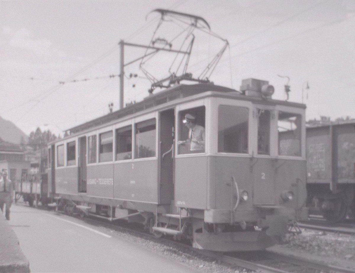 Ferrovia Lugano - Tesserete: Triebwagen 2 am 16.Juni 1964 in Lugano. 