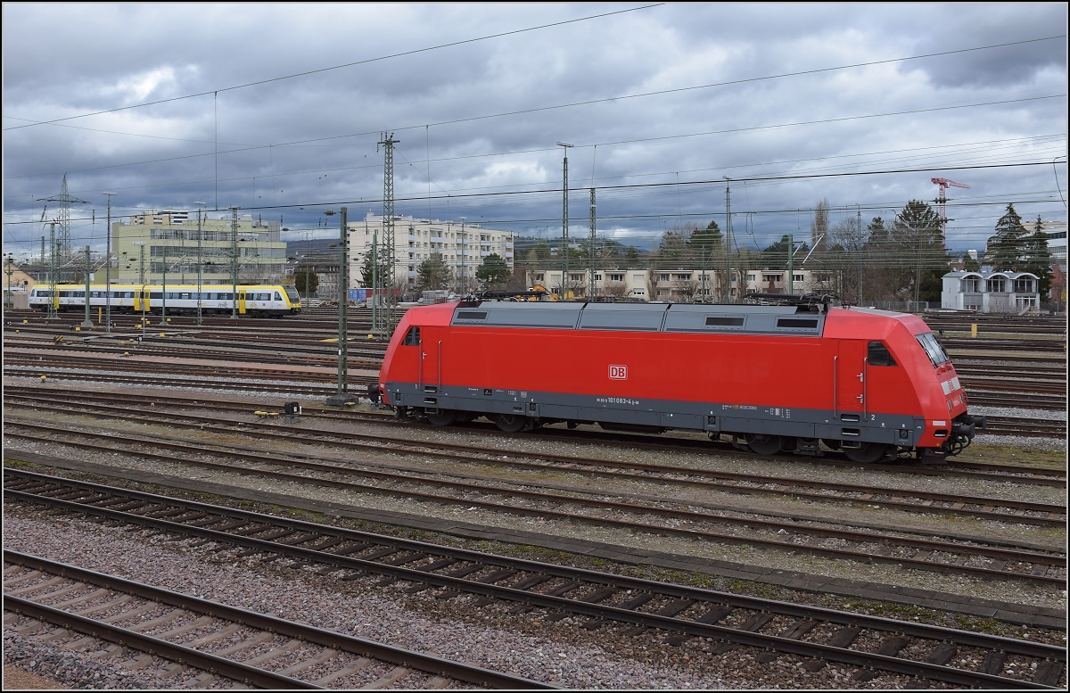 Frisch lakierte 101 083-4 in Basel badischer Bahnhof. März 2019.