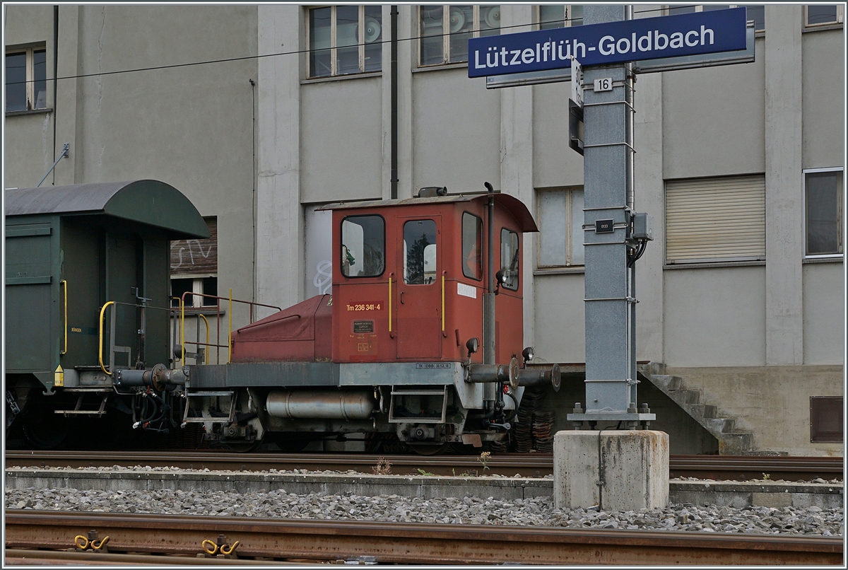 In Lützelflüh Goldbach steht der Tm 236 341-4 der allem Anschein nach noch hin und wieder im Einsatz steht.

21. Sept. 2020