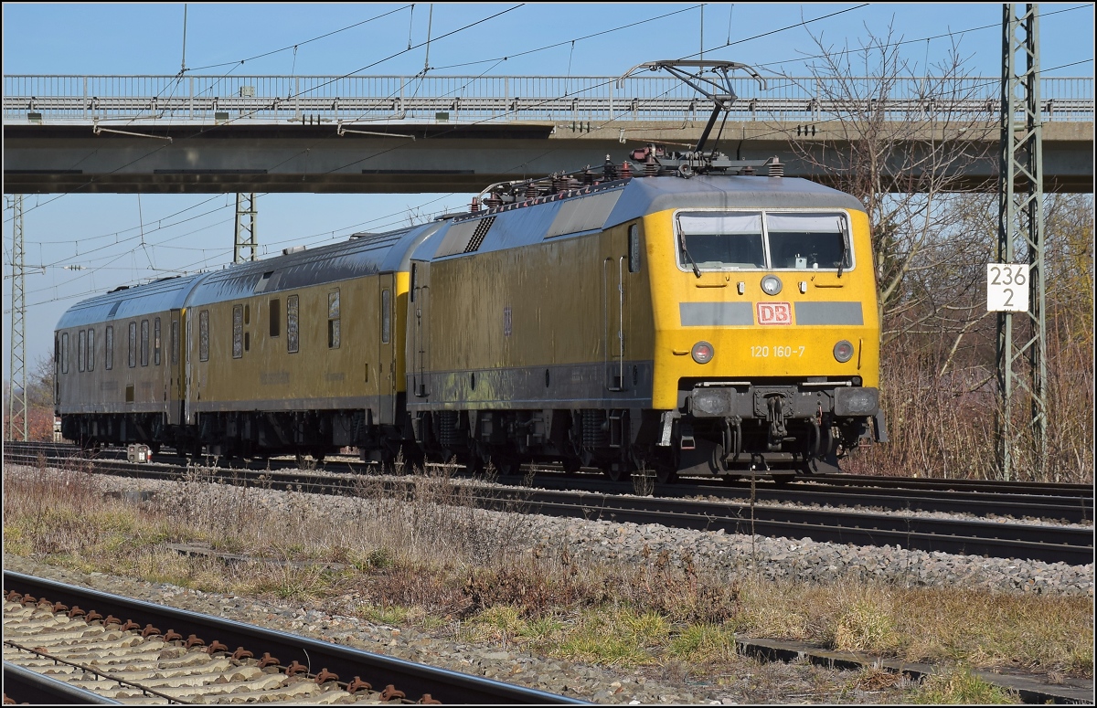 Messzug Nbz 94322 mit 120 160-7 Basel-Mannheim. Müllheim, Februar 2019.