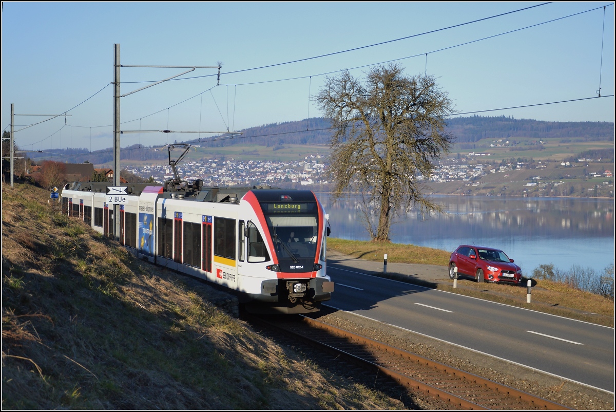 Seetalbahn, ein RABe 520 012-1 bei Birrwil. Dezember 2016.