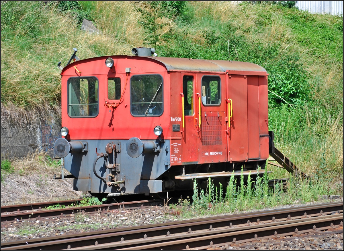 Tm<sup>II</sup> 760 ist in Frauenfeld am Ende eines Stumpengleises abgestellt. Juni 2007.