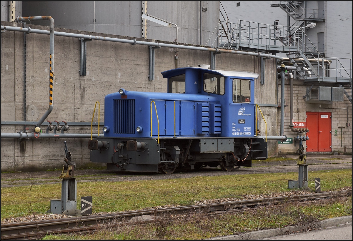 WRS im Auhafen, Tm IV  98 85 5 232 286-5 CH-WRSCH. Diese Lok kam von der SBB über die Sursee-Triengen-Bahn zu Widmer Rail Services. Muttenz, Februar 2020.