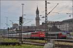 Auch im April 2014 kein Ende der 110 mit den ICs Zürich-Stuttgart. Daher kam 115 198-4 auch wieder nach Konstanz. Hier im Hauptbahnhof mit der Leerfahrt von IC 2005 zurück nach Singen.