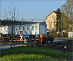 Abladen des Zirkus Knie in Konstanz. Grenzgänge. April 2016.