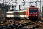 BR 101/721345/die-db-101-052-9-faehrt-am 
Die DB 101 052-9 fährt am 11.06.2019 mit einem EC (bestehend aus SBB-Wagen) in den Hauptbahnhof Köln ein.
