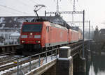 SBB/DB: 185 103-9 und 185 104-7 beim Passieren der Aarebrücke Solothurn am 27.
