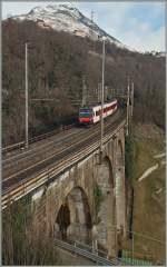 Der Walliser Domino, sonst im Regionalzugseinsatz, hat auf der Simplonstrecke die  Ehre  einen IR zu fahren, hier erreicht der IR 3315 Preglia.
27. Jan. 2015