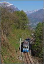 FART ABe 6/6 33  Sempione  als Regionalzug 745 von Domodossola nach Re zwischen Trontano und Verigo. 
14. April 2014