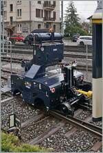 sonstige/909054/spurwechsel-bei-der-mob---zu SPURWECHSEL bei der MOB - zu diesem Thema gehört auch der sichtlich neue ZAGRO E-MAXI
(mit Batterieantrieb), welcher hier in Chernex beim Rangieren eines MOB Panorama Wagens zu sehen ist, selbst wenn dies auf diesem und den nächsten Bild noch nicht so plausibel erscheint. 

20. Feb. 2026