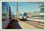 Leider nicht besonders gut gelungen ist dies Bild des RAe TEE im EC Einsatz Milao - Genève, mit Anschluss an den TGV nach Paris in Lausanne. 
(Gescanntes Foto/Negagiv)
Lausanne im Herbst 1990