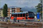 Um den Reisenden des Bernina-Express eine Sinnvolle weiterreise zu ermglichen verkehrt einmal am Tag ein Bus von Tirano nach Lugano, hier bei der Ankuft in Lugano am   5.