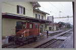 Tm I/732745/die-einstige-strecke-solothurn---bueren Die einstige Strecke Solothurn - Büren an der Aare - Lyss: Lüsslingen mit Traktor Tm I 428. 6.April 1994 