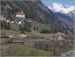 Lange Jahre bestand alternierend von Zürich bzw. Basel eine Schnellzugsverbindung (IR) via Gotthard nach Locarno, die mehr oder weniger rege genutzt wurde. Leider entfiel sie mit der Eröffnung des Gotthard Basistunnels praktisch ersatzlos, bzw. wird nur noch bis und ab Erstfeld geführt.
Das Bild entstand bei Wasen am 17. März 2016
