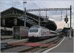 Die SBB Re 460 075-5 in der  Léman 2030  Lackierung. BVA, SBB und die Kantane Vaud und Genève wollen unter dem Titel Léman 2030 die Schienen-Verkehrskapazität bis zum genantne Jahr zwischen Lausanne und Genève verdoppeln.
23. Nov. 2016