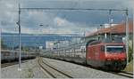 Am 24.Mai 2013 fährt die SBB Re 460 080-5 mit einem IC von Genève Aéroport nach St-Gallen in Prilly-Malley auf Gleis 1 durch, gut zu sehen, das verlegte, aber noch nicht angeschossene Gleis 3 links im Bild.
