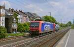 Nachschuss auf das Duo 193 468 und 482 020-5 von SBB Cargo, die am 05.05.2022 den S-Bahn-Haltepunkt Dsseldorf-Oberbilk durchfahren