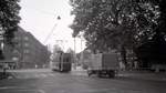 Die ehemalige Tramlinie 1 (Betriebseinstellung 11.Oktober 1965): Wagen 150 im leichten Aufstieg zur Insel. Sptsommer 1965  