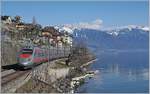 100-lausanne-brig-rhonetalstrecke/731253/ein-fs-trenitalia-etr-610-ist Ein FS Trenitalia ETR 610 ist kurz nach Rivaz als EC auf dem Weg nach Genève. 

24. März 2018