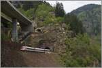 Von Rodi-Fiesso durch die Dazio Grande nach Faido: Ein ICN verlässt den Mte Piottonde Tunnel um über einen aufgeschütteten Damm weiter Richtung Süden zu fahren.
6. Mai 2014