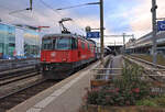 re-44-ii-2-serie/846301/re420-210-am-schluss-einer-s-bahn Re420 210 am Schluss einer S-Bahn S19 Richtung Dietikon in Wallisellen, 6.Februar 2023 