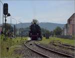 Endlich wieder Züge auf dem Schweizerbähnle (Etzwilen-Singen).

Die letzte Hürde für den ersten Personenzug nach über 50 Jahren. Das Einfahrtsignal nach Singen. Ganz offensichtlich eingerostet, verhinderte es die Einfahrt noch um ein paar Minuten. Singen, August 2020.