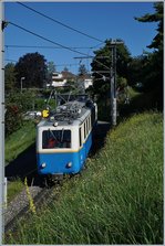 Der Bhe 2/4 203 verlässt Glion Richtung Montreux.
3. Juli 2016