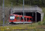 Der neue Zug der MGB: ABeh 8/12 Orion.

ABeh 8/12 301 und hinten ABeh 8/12 302 im Bild entschwinden durch den Umgehungstunnel Oberwald Richtung Furkabasistunnel. Juli 2023.