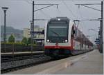 470-luzern-bruenig-interlaken-zentralbahn/642157/ein-fink-und-ein-spatz-erreichen Ein 'Fink' und ein 'Spatz' erreichen den Halt Kriens Mattenhof.
6. Mai 2017