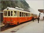 Der Waldenburgerbahn Zug aus Liestal ist in Waldenburg angekommen und der BDe 4/4 N 1 (SWP/BBC 1953) wird abgekuppelt.