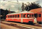 644-aarau-menziken-wynentalbahn/536058/der-frisch-revidierte-wsb-be-44 Der frisch revidierte WSB Be 4/4 26 in Menziken-Burg, der damaligen Endstation der WSB.
September 1984