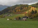 Zwischen Alvaneu-Bad und Filisur befindet sich am 12.10.2014 der RE 1133 auf der Fahrt von Chur nach St.