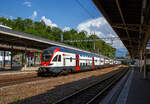 rabe-511-kiss/820944/der-sbb-rabe-511-038-94 Der SBB RABe 511 038 (94 85 0 511 038-x CH-SBB), ein elektrischer sechsteiliger Doppelstock-Triebzug, vom Typ Stadler KISS bzw. DOSTO, verlässt, als RE 18475 von Annemasse (F) via Genf nach Saint-Maurice VS, am 26.05.2023 den Bahnhof Vevey.