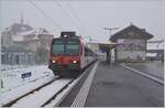 rbde-560-domino/797054/in-der-zugausgangsstation-broc-village-wartet In der Zugausgangsstation Broc Village wartet ein SBB Domino auf die Abfahrt nach Bern. 

15. Dezember 2022 