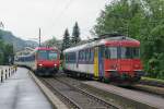 OeBB: Nicht alltgliche Zugskreuzung in der Klus bei Balsthal am 16. Juni 2015 mit dem RBDe 4/4 206 und dem Regionalzug mit dem RBDe 207, beide Fahrzeuge ehemals SBB.
Foto: Walter Ruetsch 