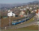 Erfreulich, hin und wieder auf einen der schönen ABDe 8/8 zu stoßen! Hier ist der ABDe 8/8 4003  BERN  mit seinem Regionalzug 2213 von Zweisimmen nach Montreux bei Planchamp unterwegs. 
28. Dez. 2016