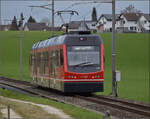 413-solothurn-8211-niederbipp-8211-langenthal/910793/bierlisi-statt-bipperlisi-be-48-110 Bierlisi statt Bipperlisi. 

Be 4/8 110 'Merkur' auf dem Weg von Attiswil nach Wiedlisbach muss auch noch vorbeifahren, da fahrplantechnisch bedingt die Doppelspur bei Attiswil zur Kreuzung der Regelzüge verwendet wird. Doch das Bierlisi will auch danach nicht erscheinen. Februar 2026.