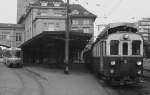 abdeh-44/419961/abdeh-44-3-der-sga-und ABDeh 4/4 3 der SGA und ein BDe 4/8 der Trogener Bahn warten im Frühjahr 1979 im Bahnhof St. Gallen auf Fahrgäste