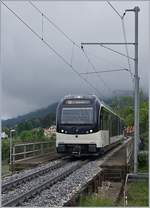 Der CEV / MVR ABeh 2/6 7507 auf der Fahrt nach Montreux auf der Brücke über die A9 bei Châtelard VD. 

14. Mai 2020
