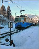 Noch im alten Bahnhof von Gstaad konnte dieser Richtung Zweisimmen ausfahrende ABDe 8/8 fotografiert werden.