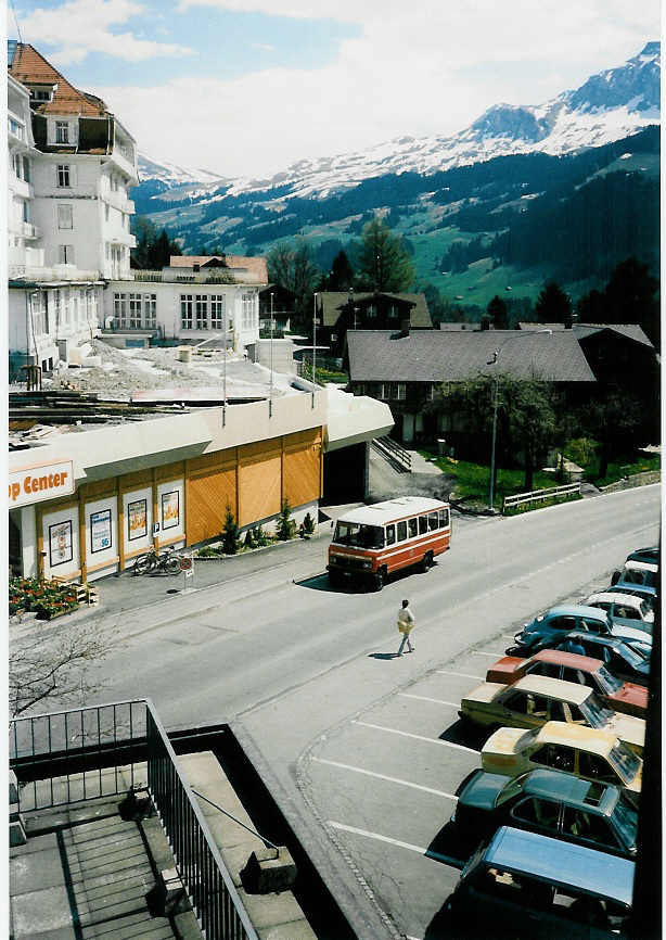 (000'400A) - AFA Adelboden - Nr. 8/BE 26'708 - Mercedes (ex CJ Tramelan Nr. 14) im Mai 1986 in Adelboden, Landstrasse