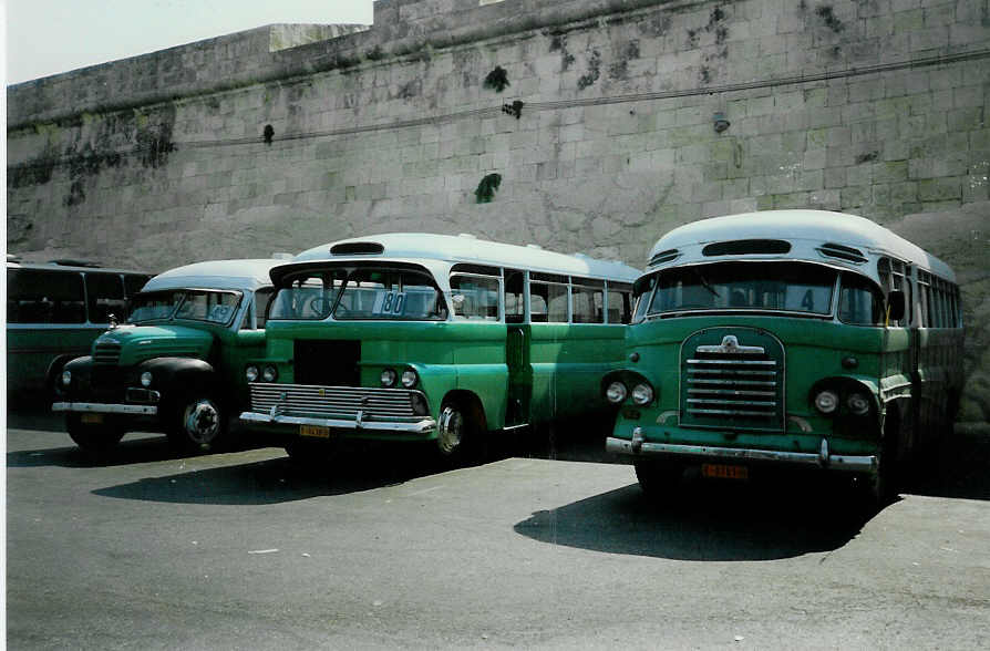 (003'503) - Malta Transport - Y-0701 - Bedford im Juli 1988 in Malta, La Valletta