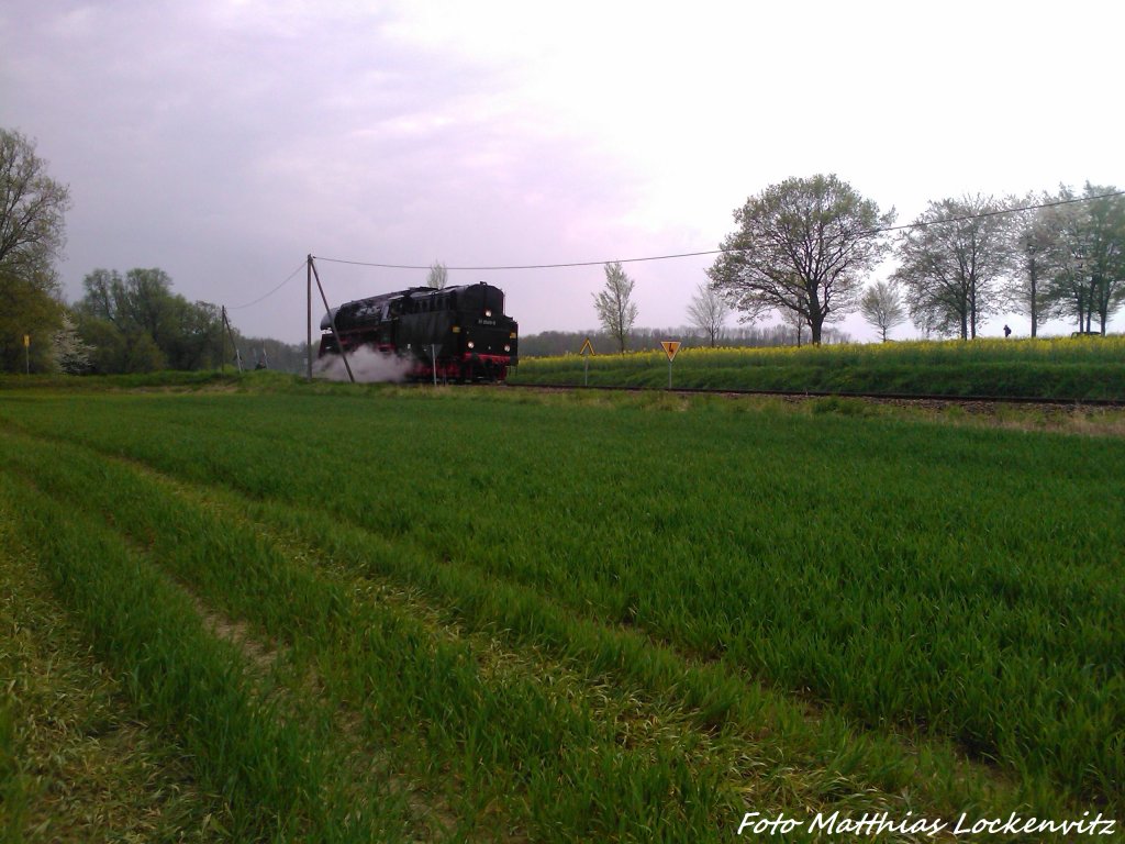 01 0509 unterwegs nach Bergen auf Rgen / Hier bei Pastitz (OT Putbus) am 11.5.13