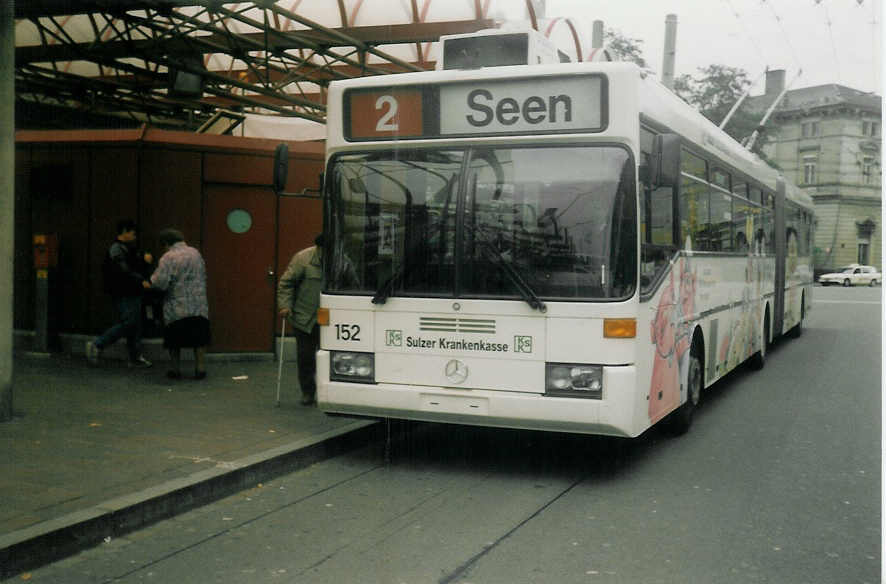 (015'330) - WV Winterthur - Nr. 152 - Mercedes Gelenktrolleybus am 7. Oktober 1996 beim Hauptbahnhof Winterthur